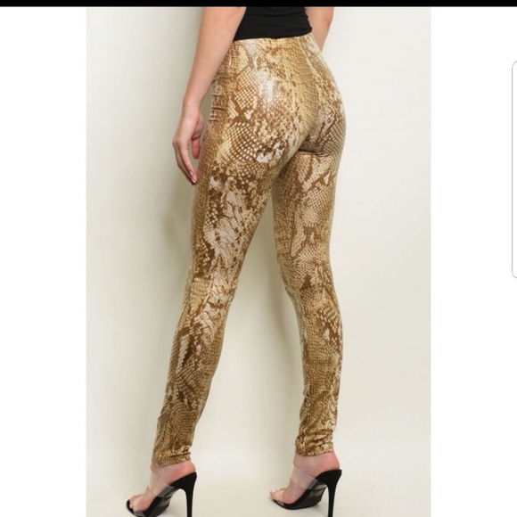 SALE! HP🌈 Love In Mocha Snake Print Pants - Picture 2 of 4